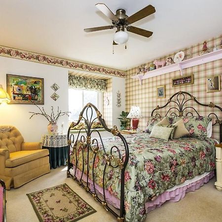 Matthews Manor Bed & Breakfast Ngoại thất bức ảnh