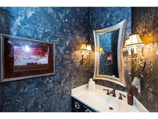 Matthews Manor Bed & Breakfast Ngoại thất bức ảnh